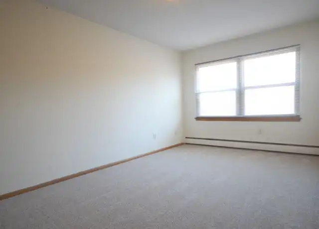 Property at 2025 Montreal Ave Unit 6, St Paul, MN, 55116, 2 beds, 1 bath, [object Object]