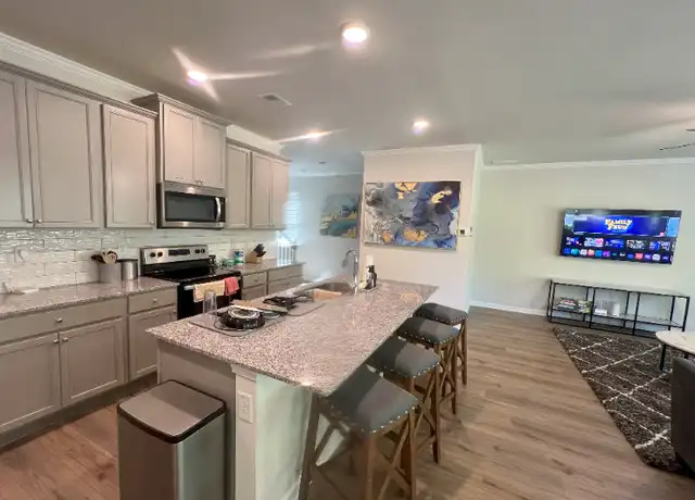 Property at 620 River Gdns Dr, Atlanta, GA, 30354, 1 bed, 1 bath, [object Object]