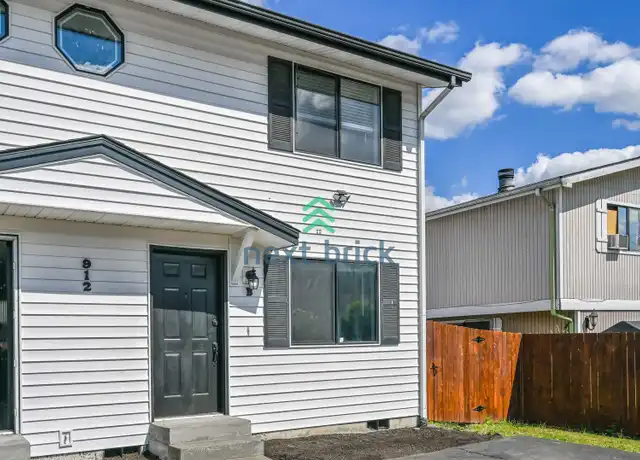 Property at 912 Algona Blvd N Unit B, Algona, WA, 98001, 2 beds, 1.5 baths, [object Object]