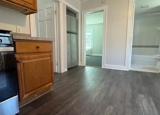 Property at 40 John St Unit 2, Carteret, NJ, 07008, 2 beds, 1 bath, [object Object]