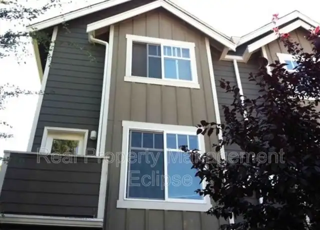 Property at 5260 Brooklyn Ave NE Unit A, Seattle, WA, 98105, 3 beds, 3.5 baths, [object Object]