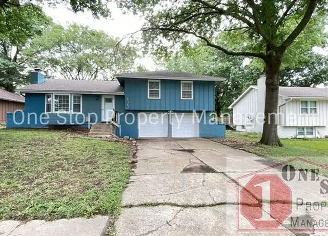 Property at 1312 SW Highland Dr, Lees Summit, MO, 64081, 3 beds, 2 baths, [object Object]