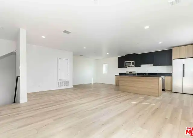 Property at 2103 Burnside Ave Unit 1/2, Los Angeles, CA, 90016, 4 beds, 4.5 baths, [object Object]