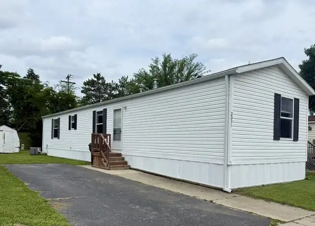Property at 2031 Shirewood Dr Unit 260, Shelby Township, MI, 48317, 3 beds, 2 baths, [object Object]