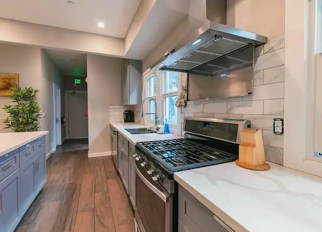 Photo of 2434 Piedmont Ave, Berkeley, CA 94704