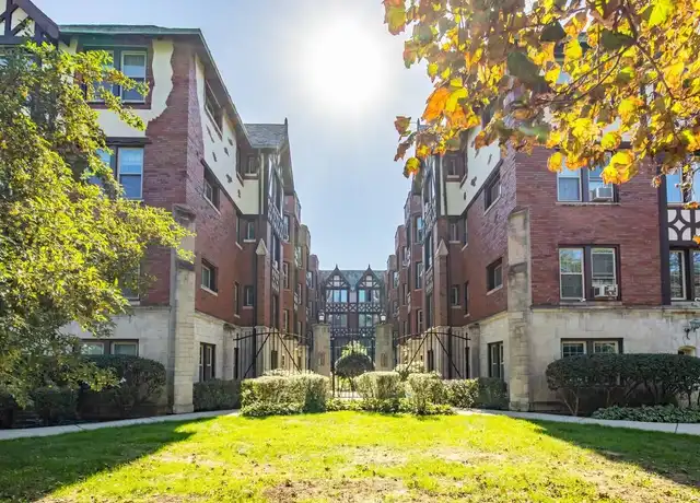 Property at 1651 W Touhy Ave Unit G, Chicago, IL, 60626, 1 bed, 1 bath, [object Object]