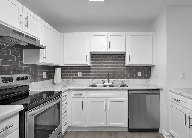 Property at The Cole Apartments - 812 Crescent Commons Way, Fayetteville, NC, 28314, 1 bed, 1 bath, [object Object]