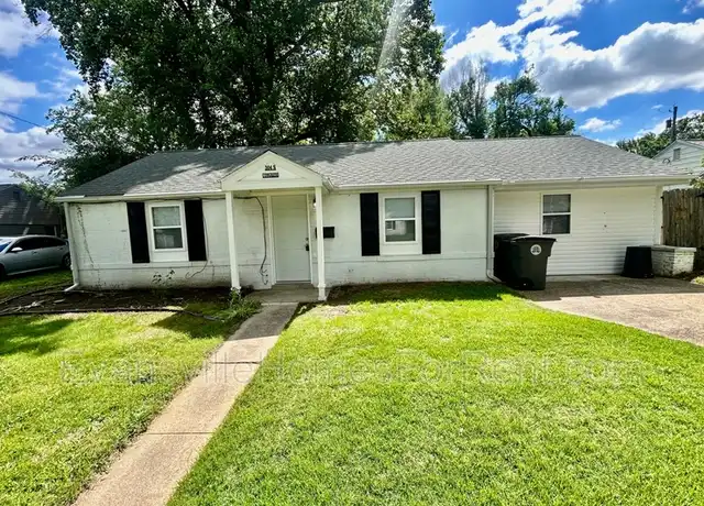 Property at 304 S Congress Ave, Evansville, IN, 47714, 3 beds, 2 baths, [object Object]