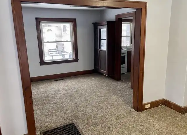Property at 305 W Larwill St, Wooster, OH, 44691, 2 beds, 1 bath, [object Object]