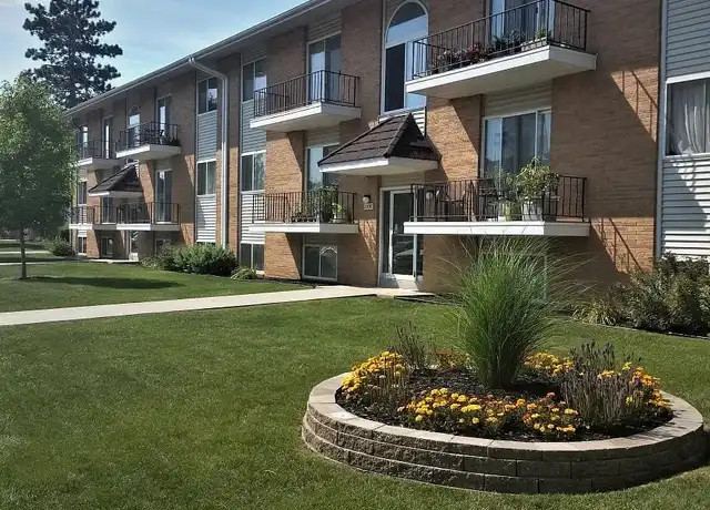 Property at Scotsdale Apartments - 210 6th St, Coralville, IA, 52241, 2 beds, 1.5 baths, [object Object]