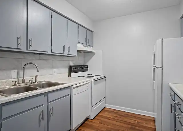 Property at Brittany Arms - 901 W Pine St, Hattiesburg, MS, 39401, 1-2 bed, 1-1.5 bath, [object Object]