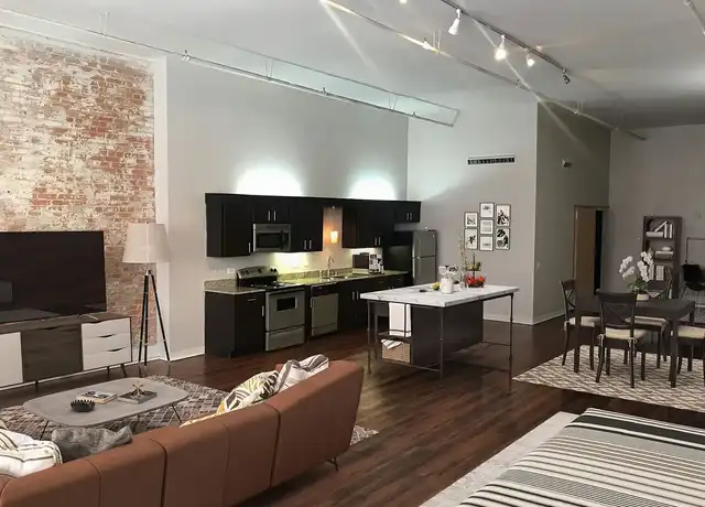 Property at 1900 Elm St, Dallas, TX, 75201, 1 bed, 1 bath, [object Object]
