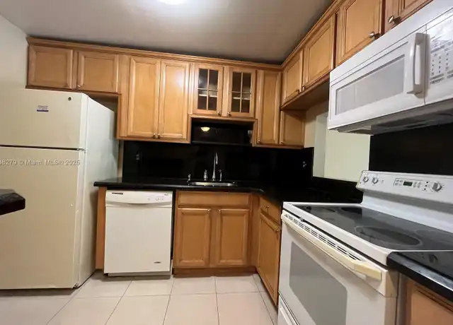 Property at 4324 NW 9th Ave Unit 5-3C, Deerfield Beach, FL, 33064, 1 bed, 1.5 baths, [object Object]