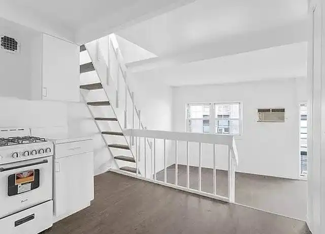 Property at 88 Fulton St Unit 1605, New York, NY, 10038, 2 beds, 1 bath, [object Object]
