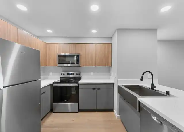 Property at 2855 Pinecreek Dr Unit B-419, Costa Mesa, CA, 92626, 2 beds, 2 baths, [object Object]