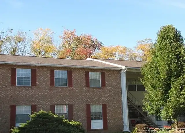Photo of 900 Queen Annes Ct, Hagerstown, MD 21740
