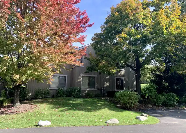 Property at 275 Hickory Ln Unit D, Lake Barrington, IL, 60010, 3 beds, 2.5 baths, [object Object]