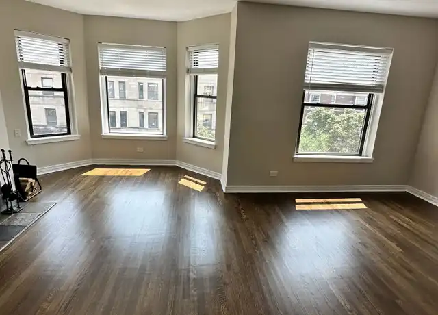 Property at 920 W Belle Plaine Ave, Chicago, IL, 60613, 2 beds, 2 baths, [object Object]