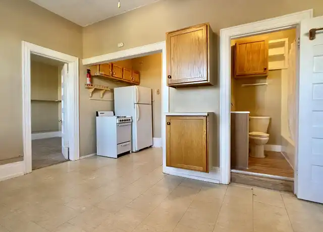 Property at 517 E 4th St Unit 12, Albert Lea, MN, 56007, 1 bed, 1 bath, [object Object]