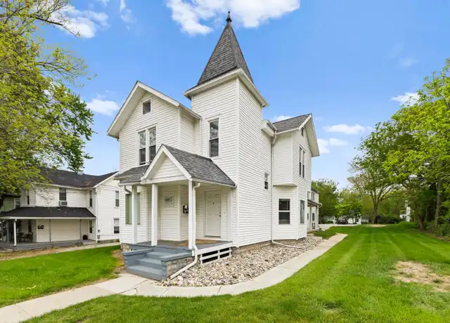 Property at 610 N Main St, Bowling Green, OH, 43402, 3 beds, 2 baths, [object Object]
