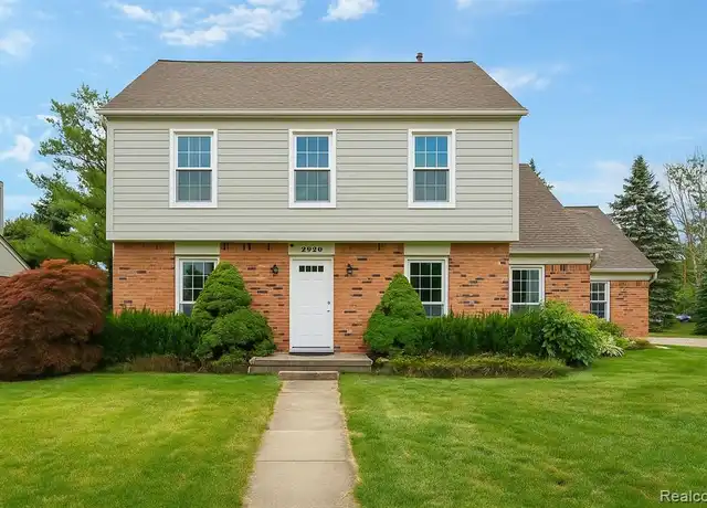 Property at 2939 Santia Dr, Troy, MI, 48085, 3 beds, 2.5 baths, [object Object]