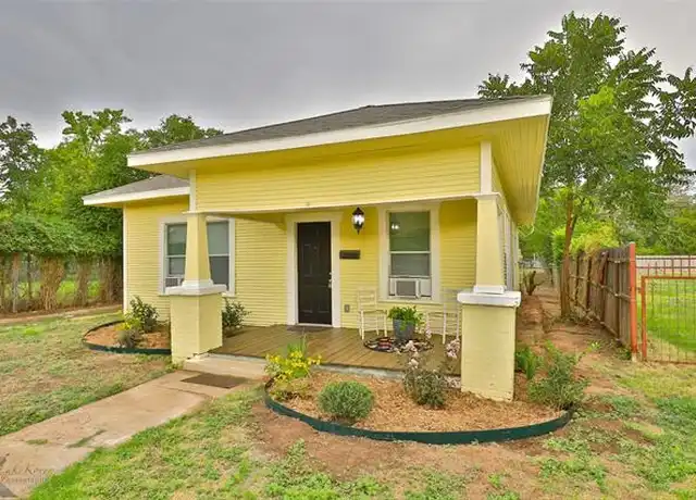 Property at 882 Clinton St, Abilene, TX, 79603, 2 beds, 1 bath, [object Object]