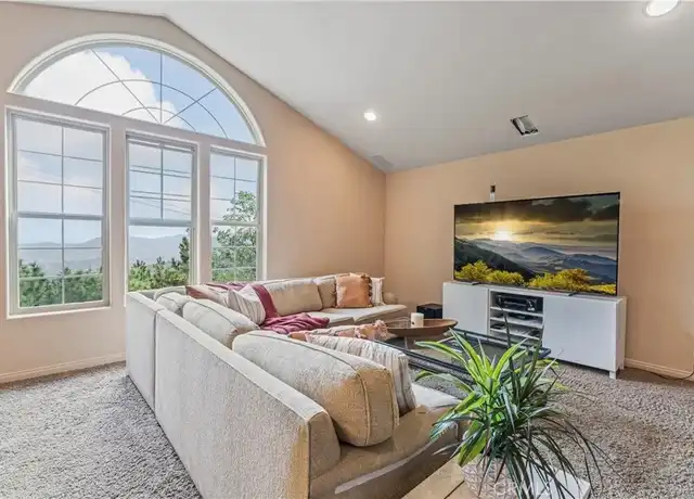 Property at 1276 Kodiak Dr, Lake Arrowhead, CA, 92352, 4 beds, 4 baths, [object Object]