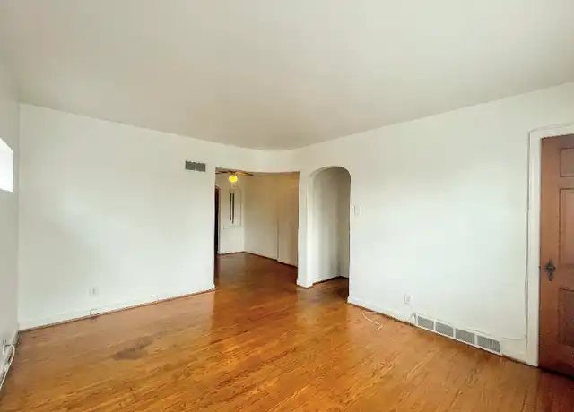 Property at 6231 Eichelberger St Unit 2W, St. Louis, MO, 63109, 1 bed, 1 bath, [object Object]
