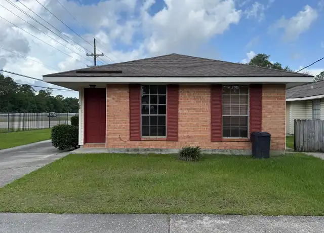 Property at 100 Parkway North Dr, Slidell, LA, 70458, 3 beds, 1.5 baths, [object Object]