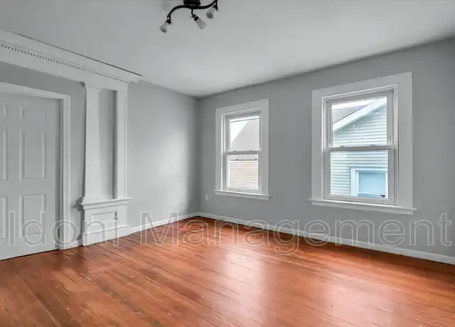 Property at 33 Giles St, Waterbury, CT, 06704, 3 beds, 1 bath, [object Object]
