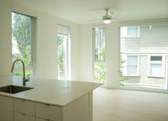 Property at 1475 SE 15th Ave Unit 204, Portland, OR, 97214, 0 beds, 1 bath, [object Object]