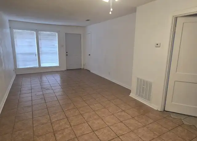 Property at 2715 Terrace Dr, Killeen, TX, 76543, 2 beds, 1 bath, [object Object]