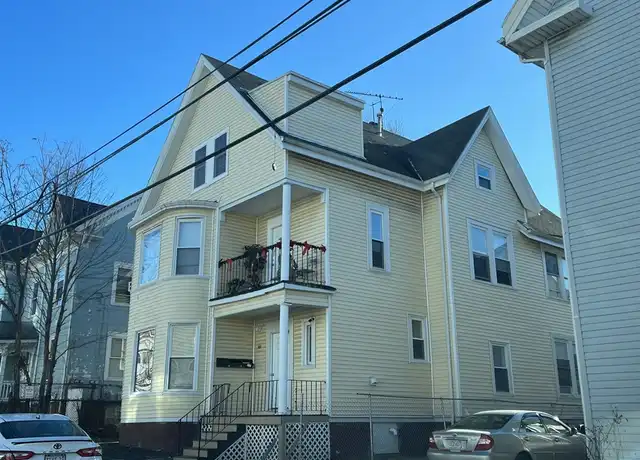 Property at 66 Lawton Ave Unit 3, Lynn, MA, 01902, 3 beds, 1 bath, [object Object]