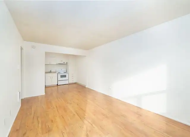 Property at Midtown Apartments - 130 NE 17th Ave, Portland, OR, 97232, 1 bed, 1 bath, [object Object]
