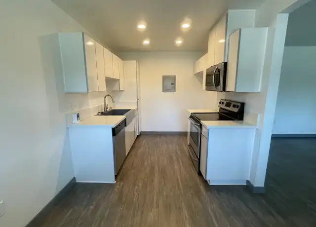 Property at 2656 Associated Rd Unit D032, Fullerton, CA, 92835, 2 beds, 1 bath, [object Object]