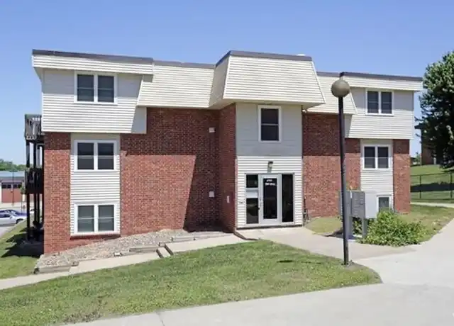 Property at Bell Terrace Apartments - 2715 SW 23rd St, Des Moines, IA, 50321, 1 bed, 1 bath, [object Object]