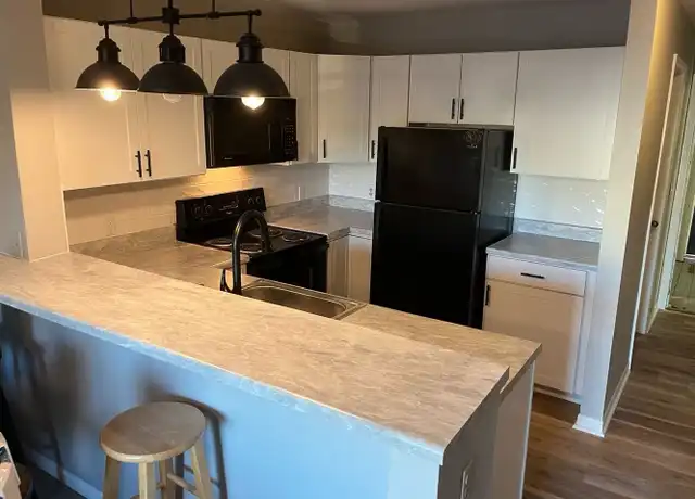 Property at 1342 Hunters Rd, Harrisonburg, VA, 22801, 4 beds, 2 baths, [object Object]