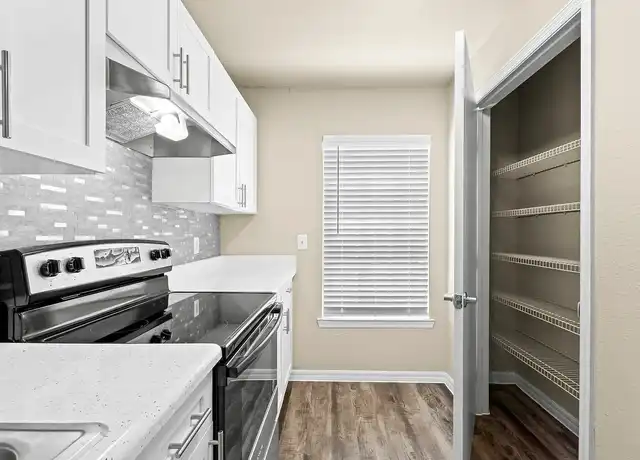 Property at Miramar - 1901 Harbor Bay Ct, Kissimmee, FL, 34741, 4-5 beds, 5 baths, [object Object]