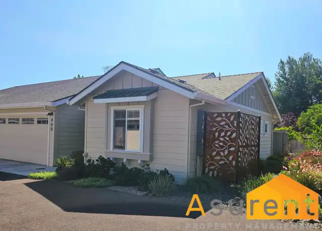 Property at 400 Village Ct, Talent, OR, 97540, 3 beds, 2 baths, [object Object]
