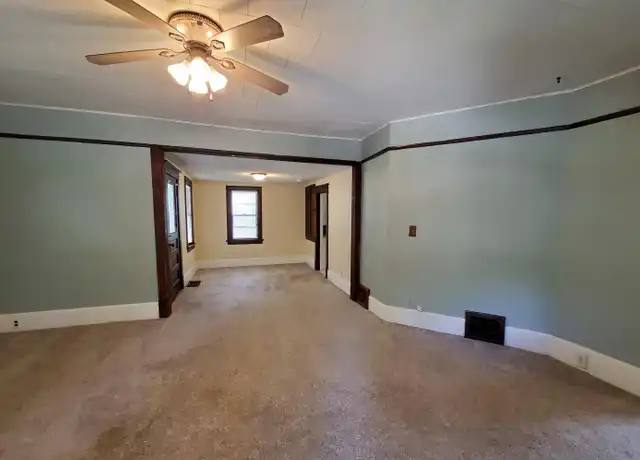 Property at 722 W 10th St, Cedar Falls, IA, 50613, 2 beds, 1 bath, [object Object]