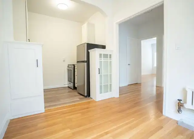 Property at 743 Warfield Ave Unit 03, Oakland, CA, 94610, 1 bed, 1 bath, [object Object]