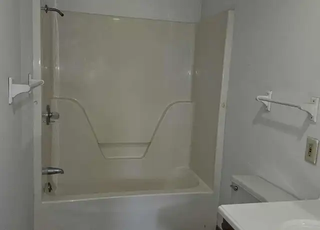Property at 115 Holly Dr, St Robert, MO, 65584, 1 bed, 1 bath, [object Object]