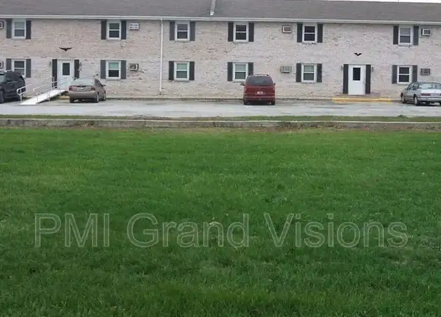 Property at 465 E Main St Unit 6, Warrensburg, IL, 62573, 1 bed, 1 bath, [object Object]