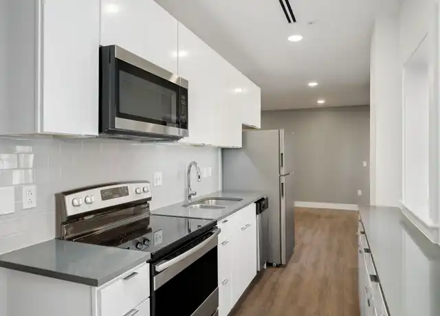 Property at 3835 Main St Unit 1004, Kansas City, MO, 64111, 1 bed, 1 bath, [object Object]