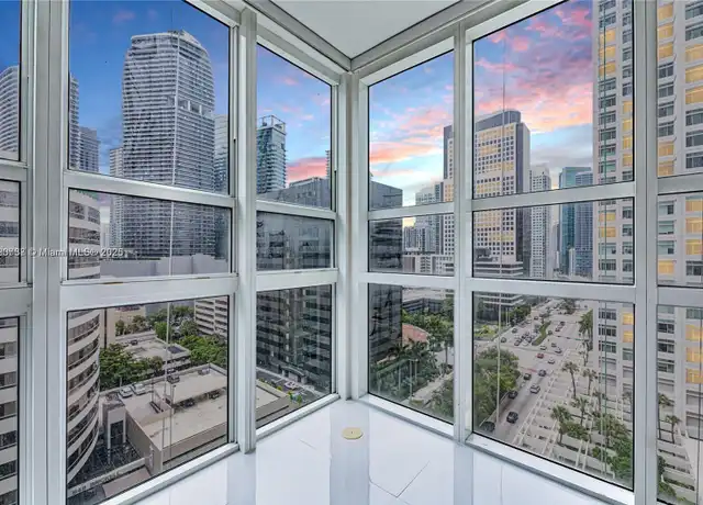 Property at 951 Brickell Ave #1401, Miami, FL, 33131, 1 bed, 1 bath, [object Object]