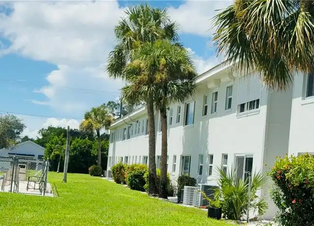 Property at 3250 10th St N Unit A5, Naples, FL, 34103, 2 beds, 1 bath, [object Object]