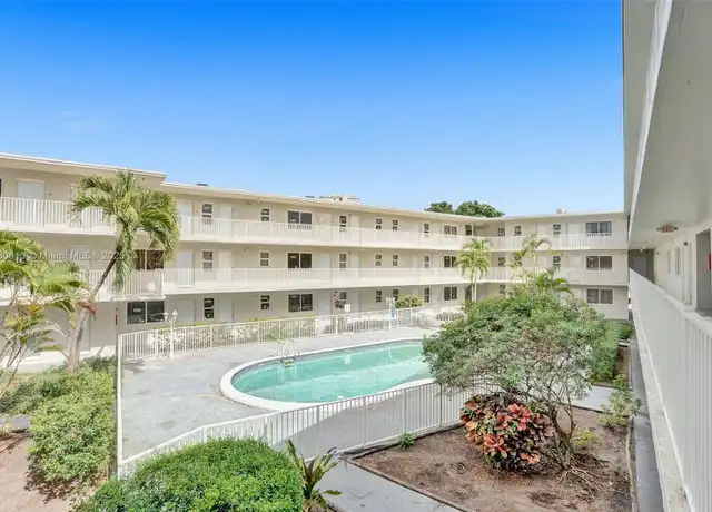 Property at 1895 Venice Park Dr Unit 2B, North Miami, FL, 33181, 1 bed, 1 bath, [object Object]