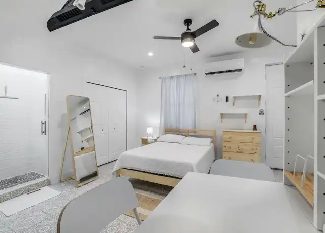Property at 171 5th St Unit 4, Naples, FL, 34113, 1 bed, 1 bath, [object Object]