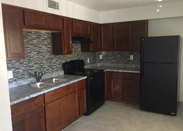 Property at 1222 E Mountain View Rd #207, Phoenix, AZ, 85020, 2 beds, 1 bath, [object Object]