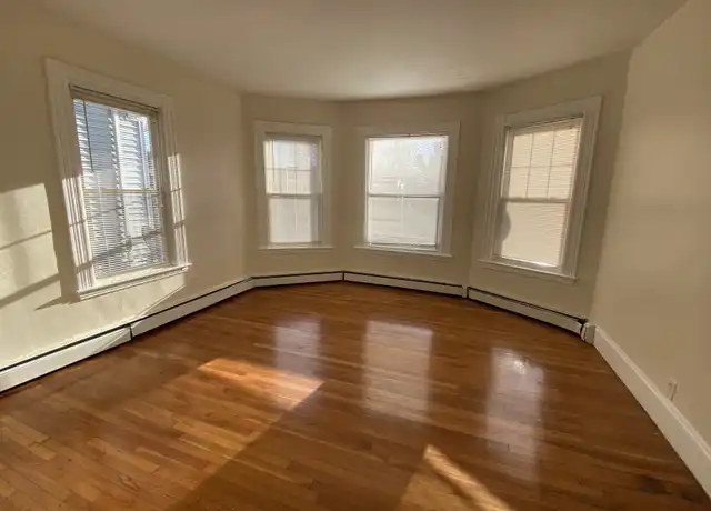 Property at 98 Winthrop St Unit 5, Roxbury, MA, 02119, 2 beds, 1 bath, [object Object]